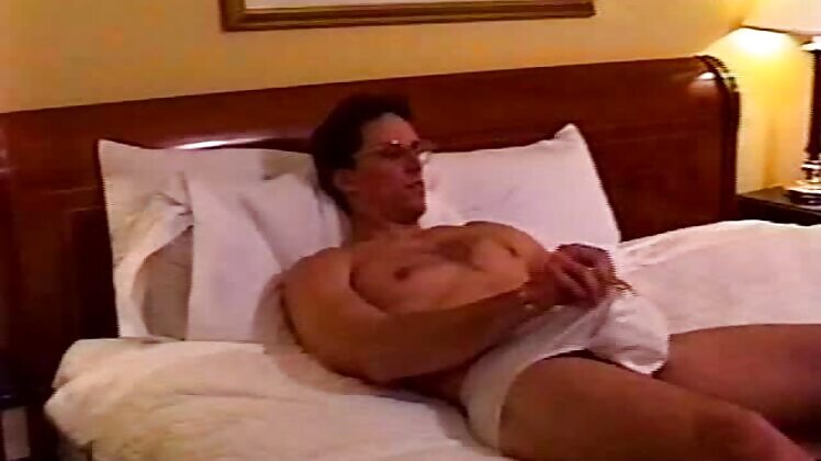 Straight Hunk Hotel: Paul